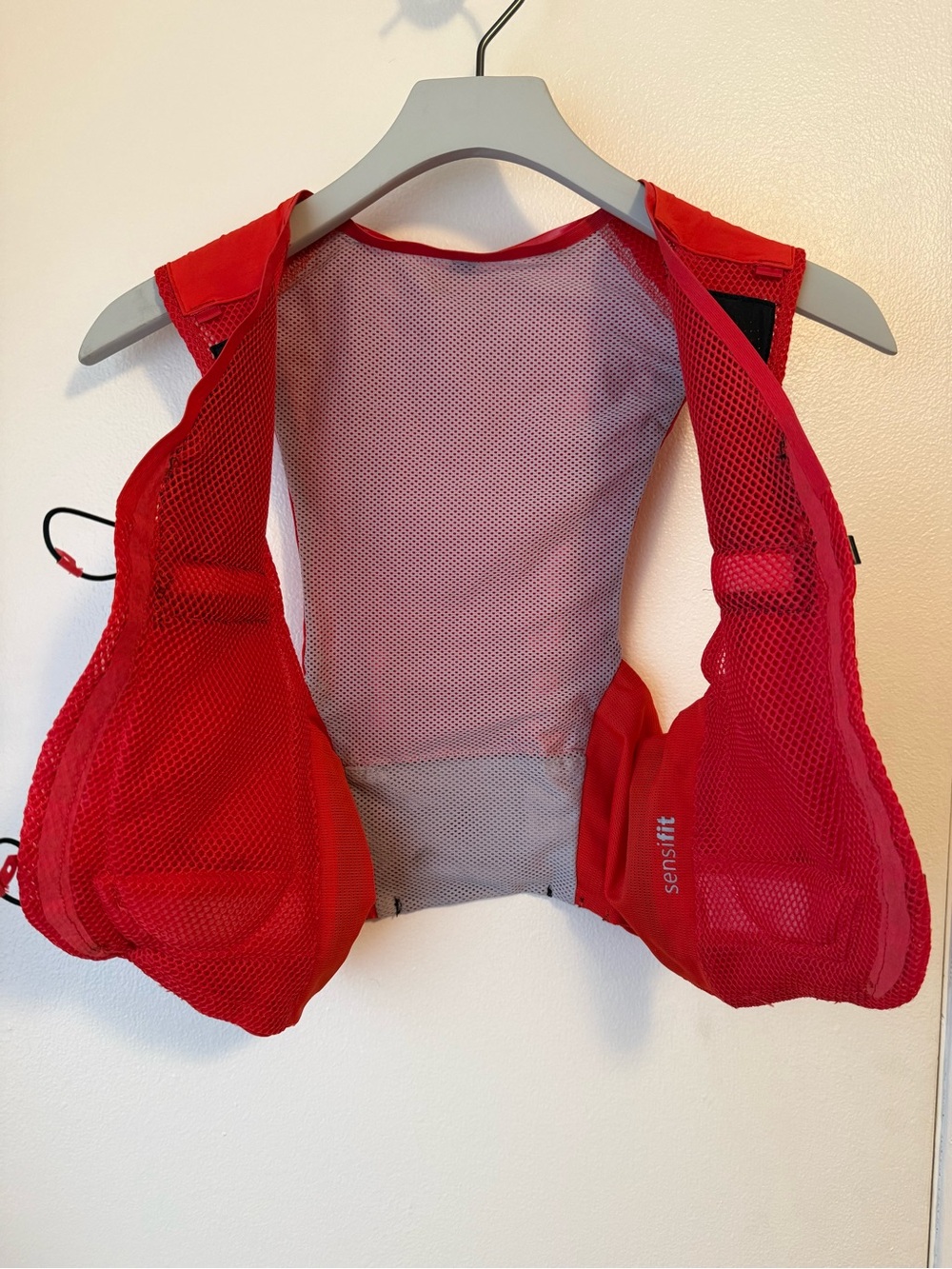 S/LAB Salomon Red Trail Running or Marathon Vest with pockets - Picture 2 of 6
